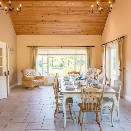 Holiday home Ballinakill *